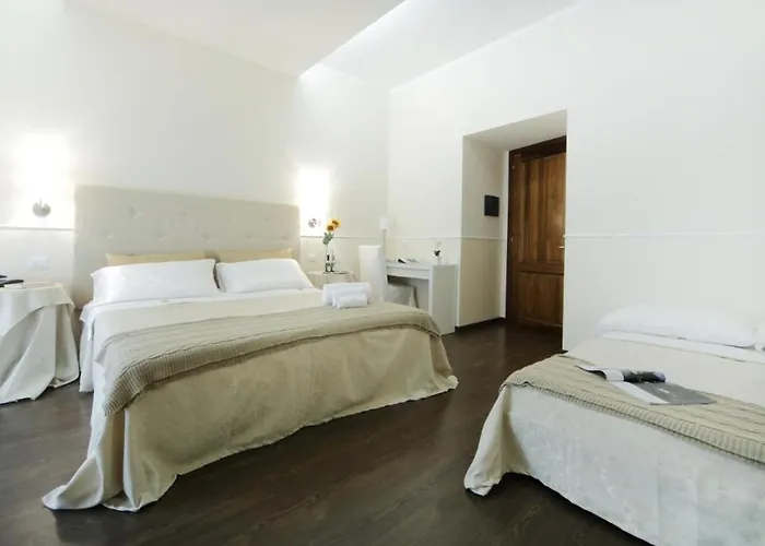 In Bb - Caesar Place Bb - Quadruple Рим